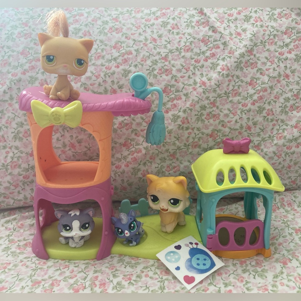 Littlest Pet Shop Meow Manor + more cats